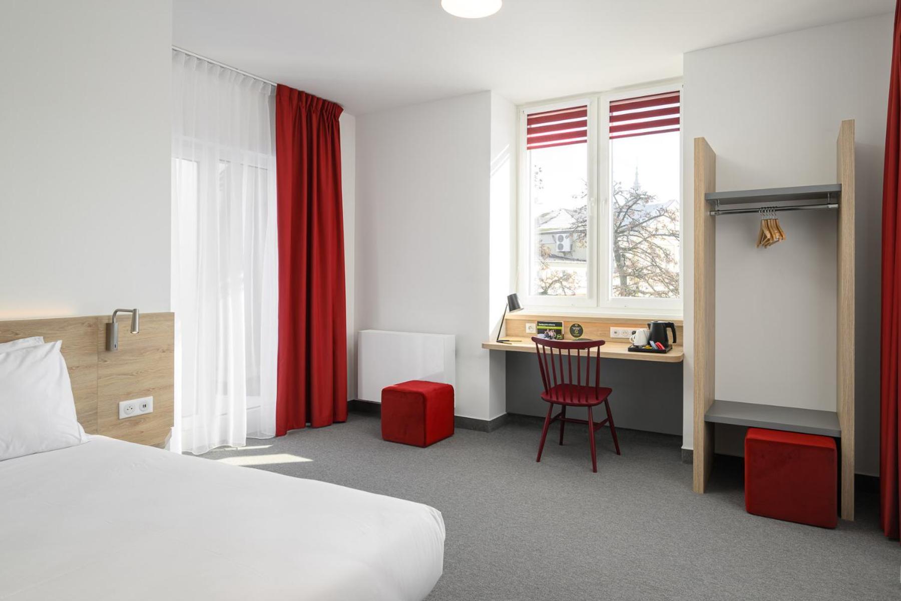 B&B Hotel Kalisz Centrum Extérieur photo